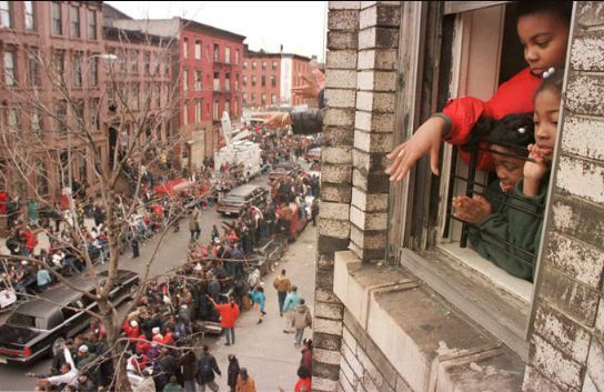 biggie-funeral-parade-window-view