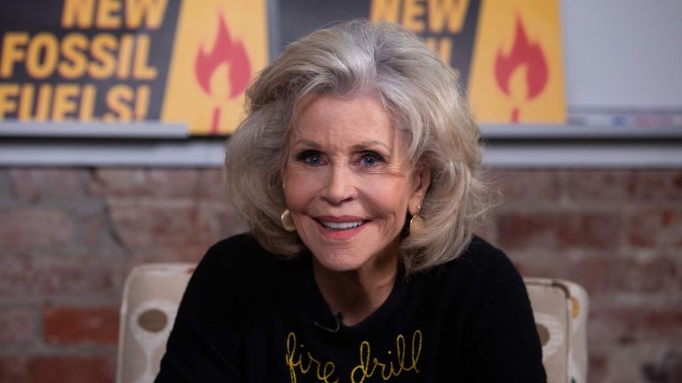 Igralka Jane Fonda med vodenjem panela z naslovom