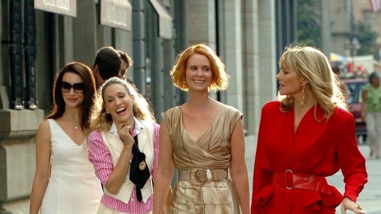 SPOJENÉ ŠTÁTY - 21. SEPTEMBER: Kirsten Davis, Sarah Jessica Parker, Cynthia Davis a Sex And The City Cast Reunite za svoj celovečerný film ... filmovanie na Park Ave na e55. ulici (Foto Richard Corkery/NY Daily News Archive via Getty Images)