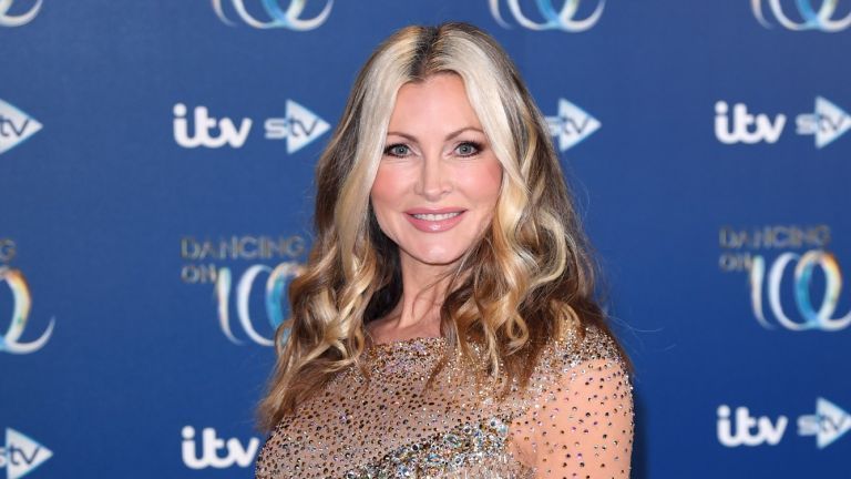 Caprice Bourret se udeležuje fotopoziva Dancing On Ice 2019 v studiu Dancing On Ice