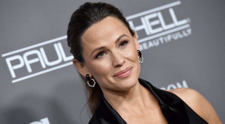 Jennifer Garner se bo udeležila Gala Baby2Baby Gala 2018, ki jo je Paul Mitchell predstavil na 3LABS 10. novembra 2018 v Culver Cityju v Kaliforniji.
