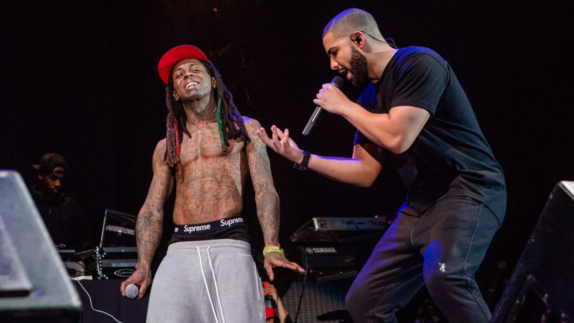 Lil Wayne dan Drake tampil di Lil Weezyana Festival.