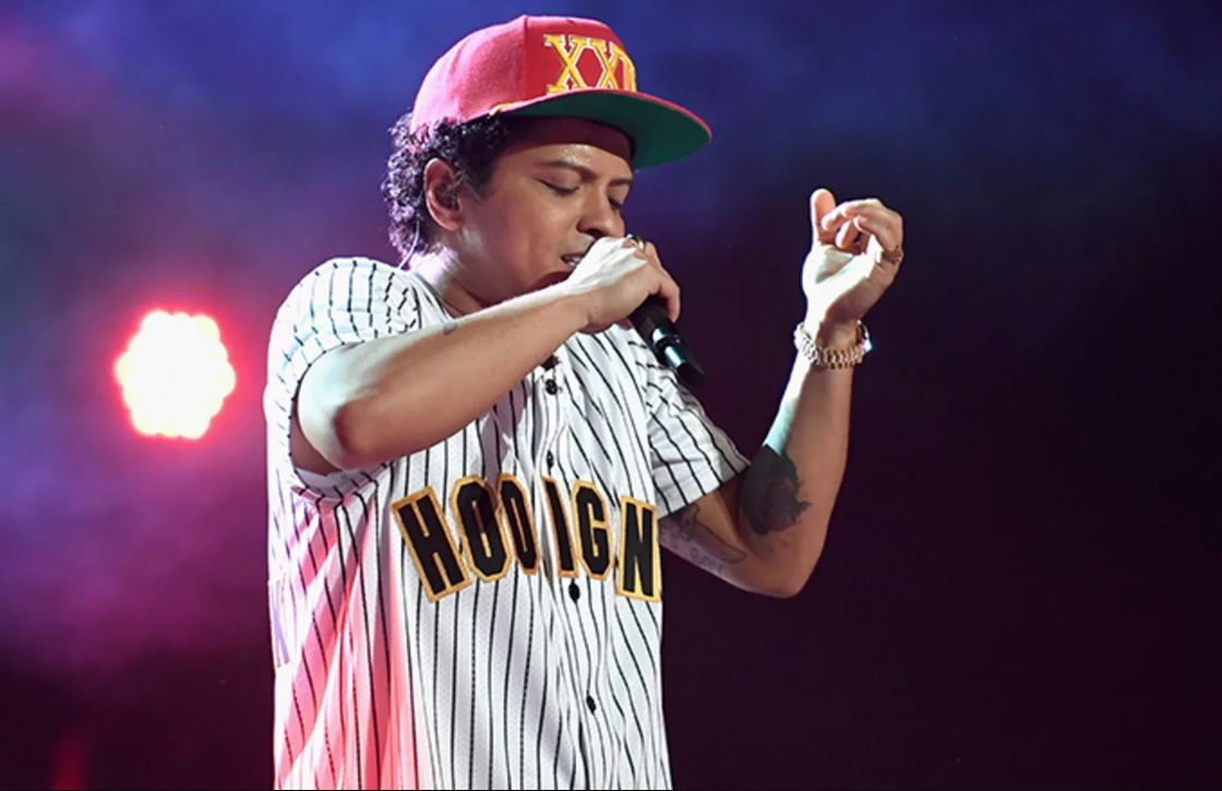 Questa è una foto di Bruno Mars.