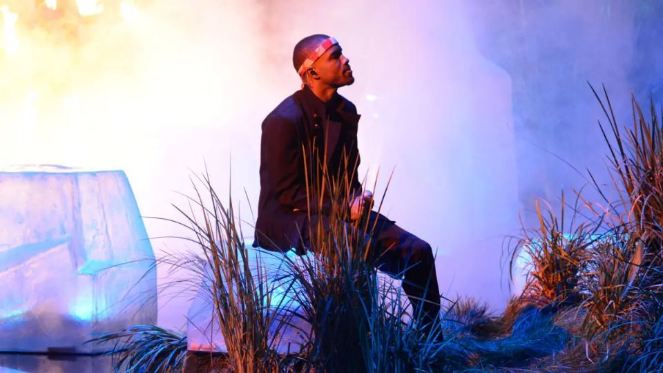 Frank ocean tampil di tahun 2012.