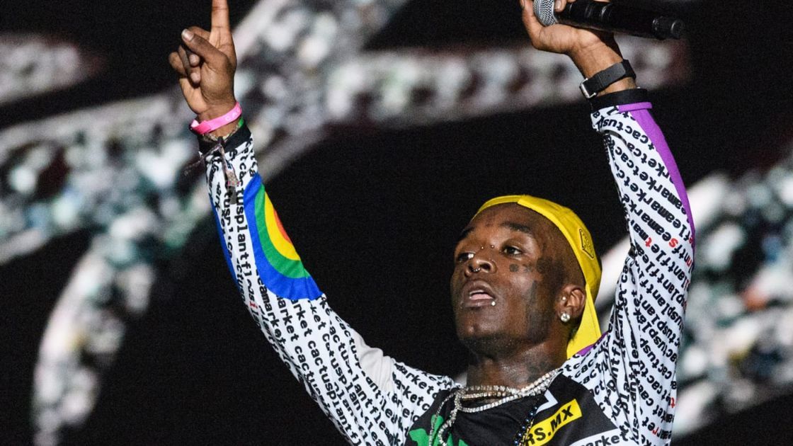 Lil Uzi Vert actúa durante el tercer día de Rolling Loud