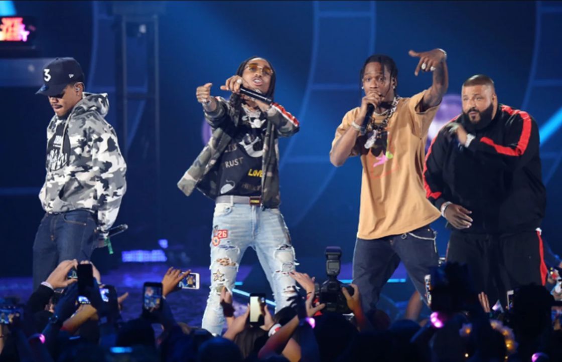 DJ Khaled, Трэвис Скотт, Chance The Rapper и Quavo выступают на сцене