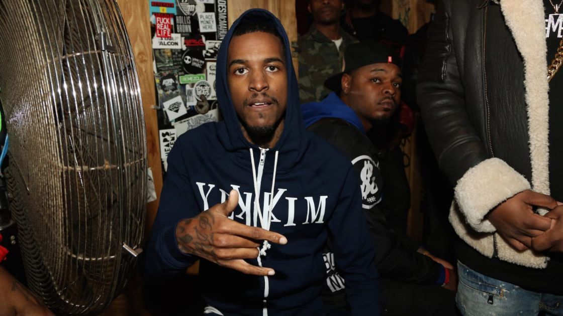 Artis rakaman Lil Reese di belakang pentas di Webster Hall