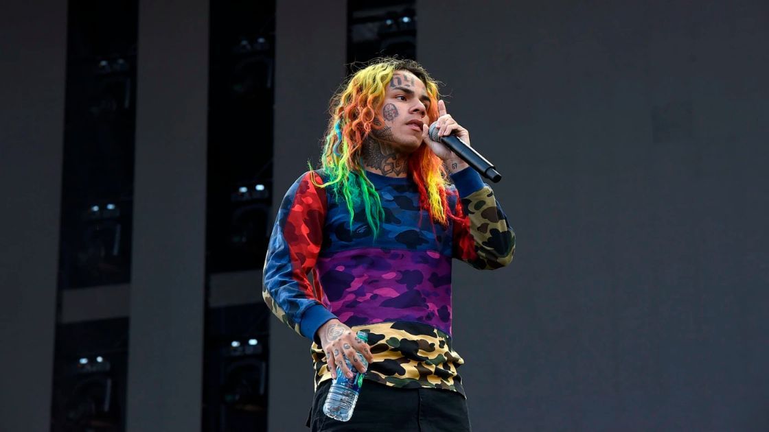 6IX9INE membuat persembahan di Made in America Music Festival