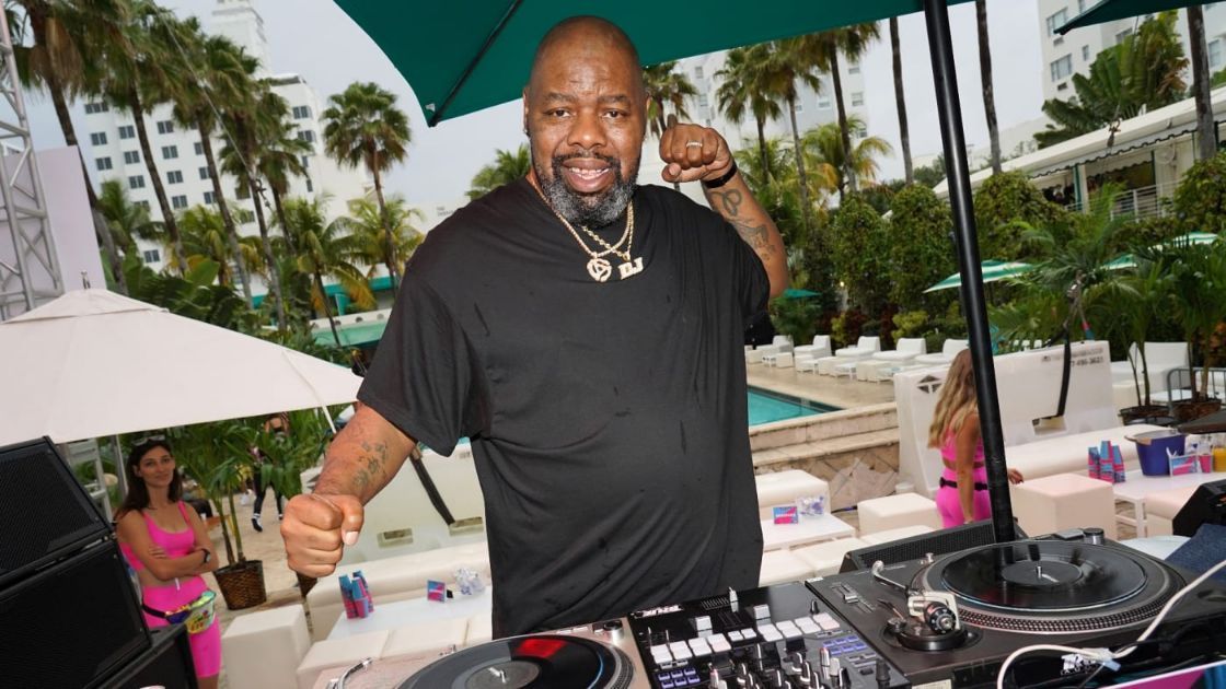 Biz Markie di meja putar