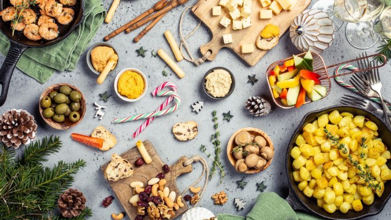 Ideas de iniciación navideña: mesa de diferentes alimentos
