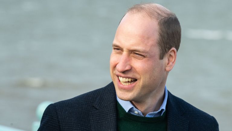 Il principe William, duca di Cambridge, arriva alla stazione delle scialuppe di salvataggio RNLI sul molo di Mumbles il 4 febbraio 2020 a Swansea, Galles