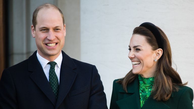 Catherine, duchessa di Cambridge accompagnata dal principe William, duca di Cambridge incontra l