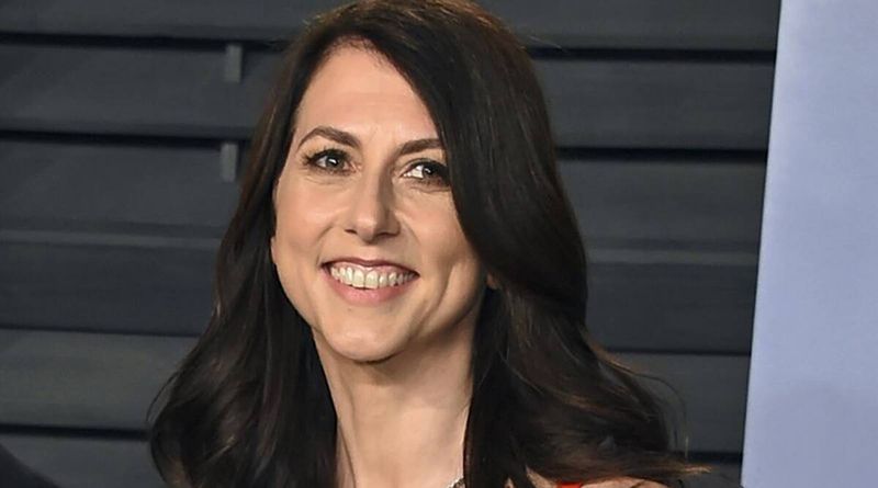 MacKenzie Scott, um filantropo e ex-esposa de Jeff Bezos, se casa novamente