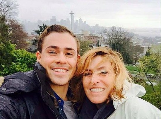 dacre montgomery mère
