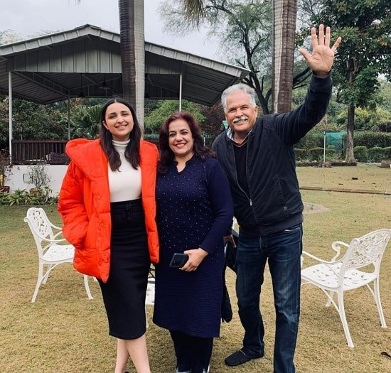 parents parineeti chopra