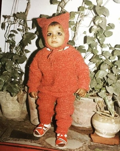 jitendra kumar foto de infância
