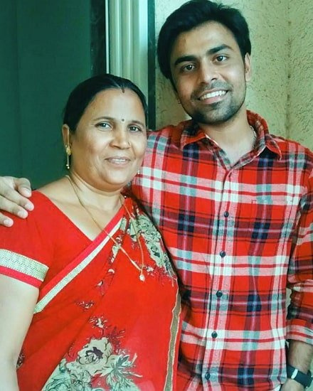 mãe jitendra kumar