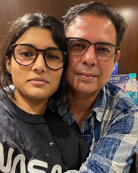 otec alizeh agnihotri