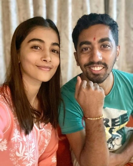 pooja hegde bruder