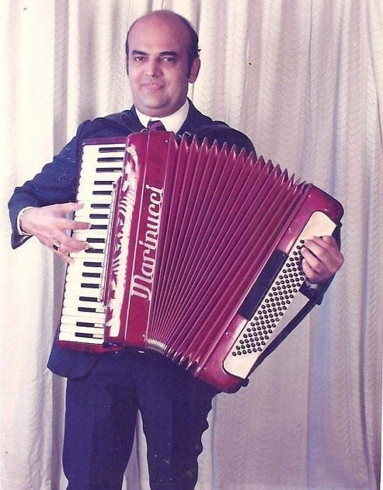 oče aditya paudwal