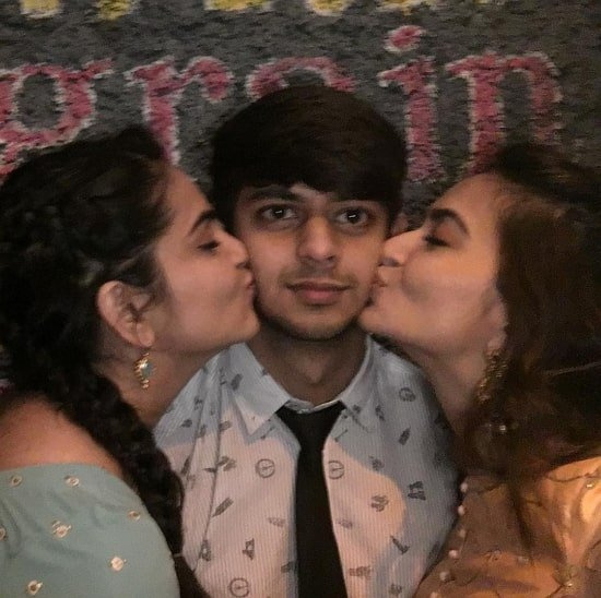Kriti Kharbanda Bruder