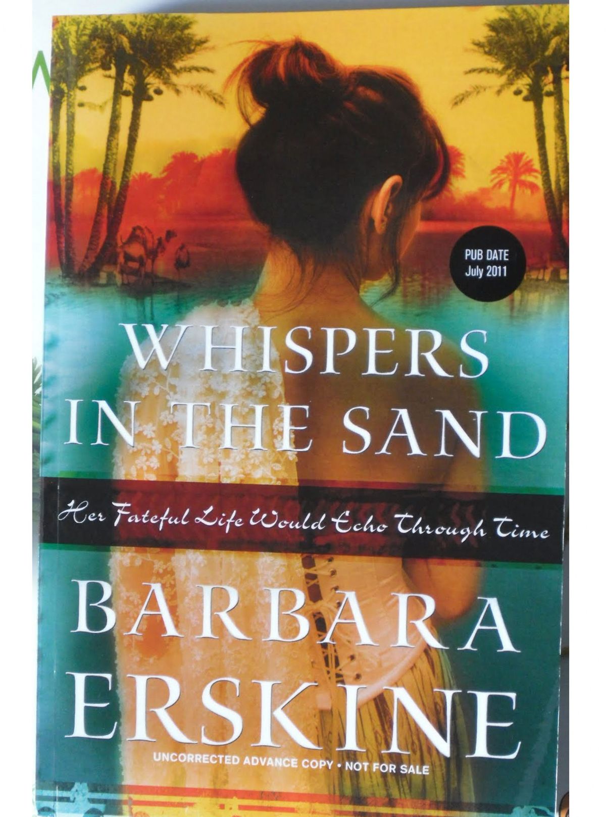Sussurri nella sabbia di Barbara Erskine, £ 5,99