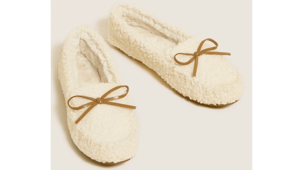 Najlepšie papuče: Papuče M&S Borg Bow Moccasin