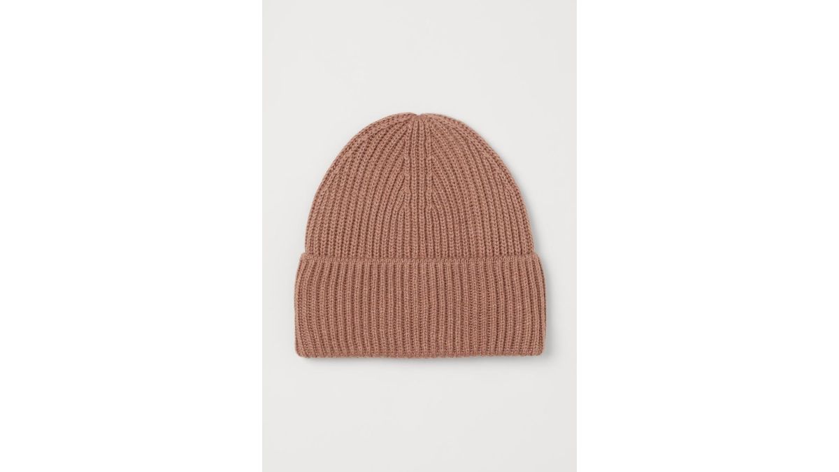 Rebrasta pletena kapa H&M