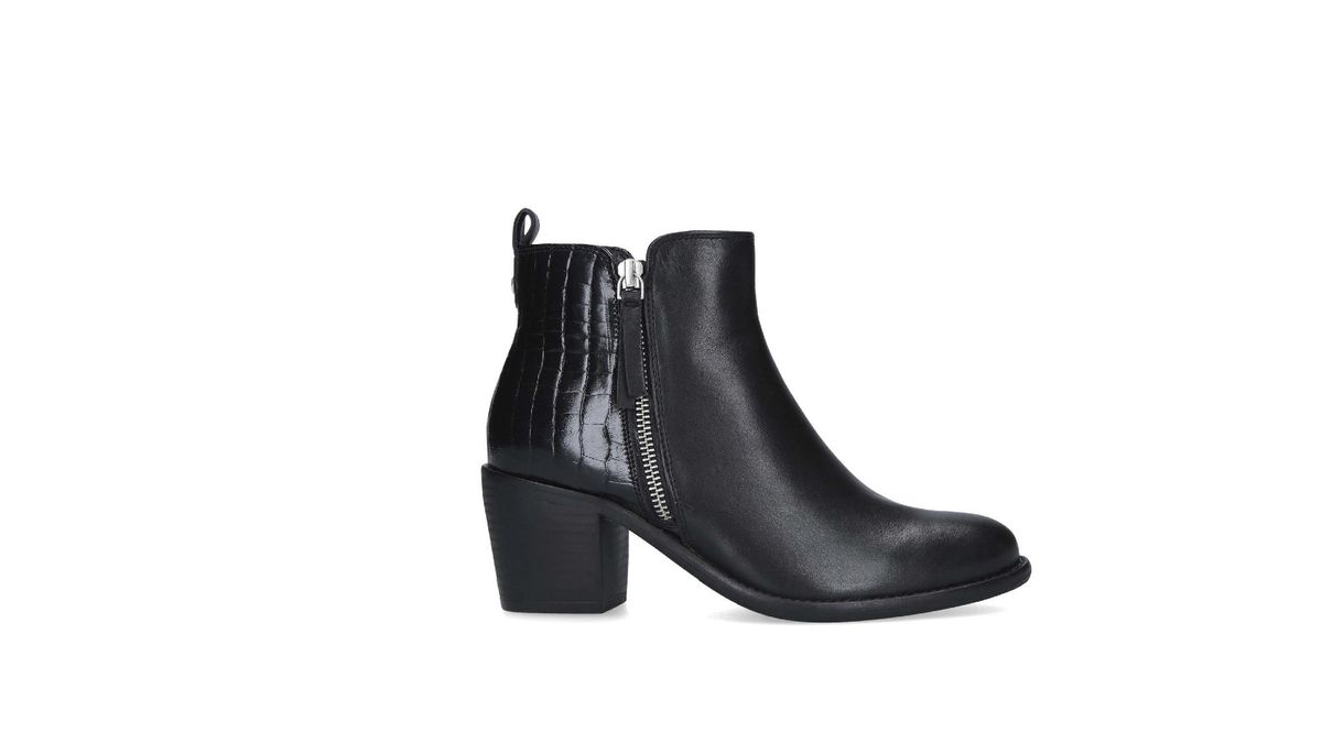 kako nositi škornje s kavbojkami - Kurt Geiger Carvela