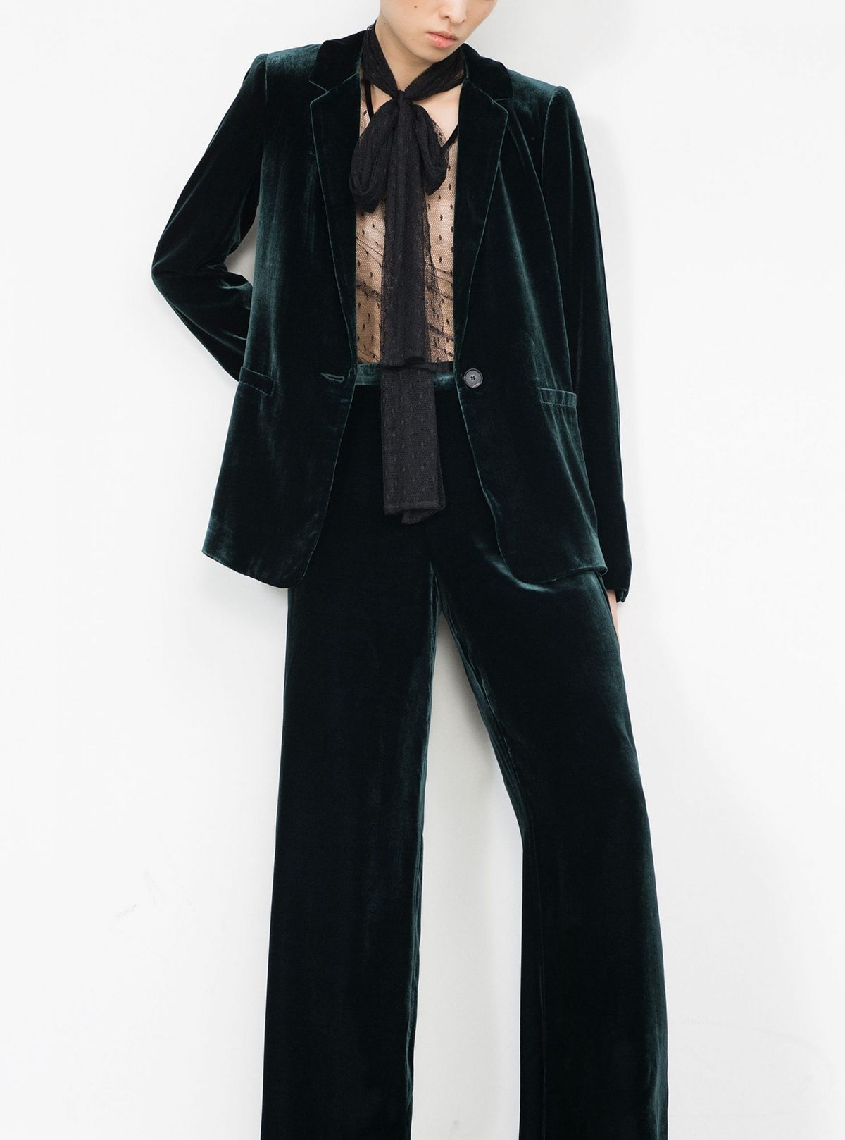 Calça e jaqueta de veludo Zara, £ 139,98