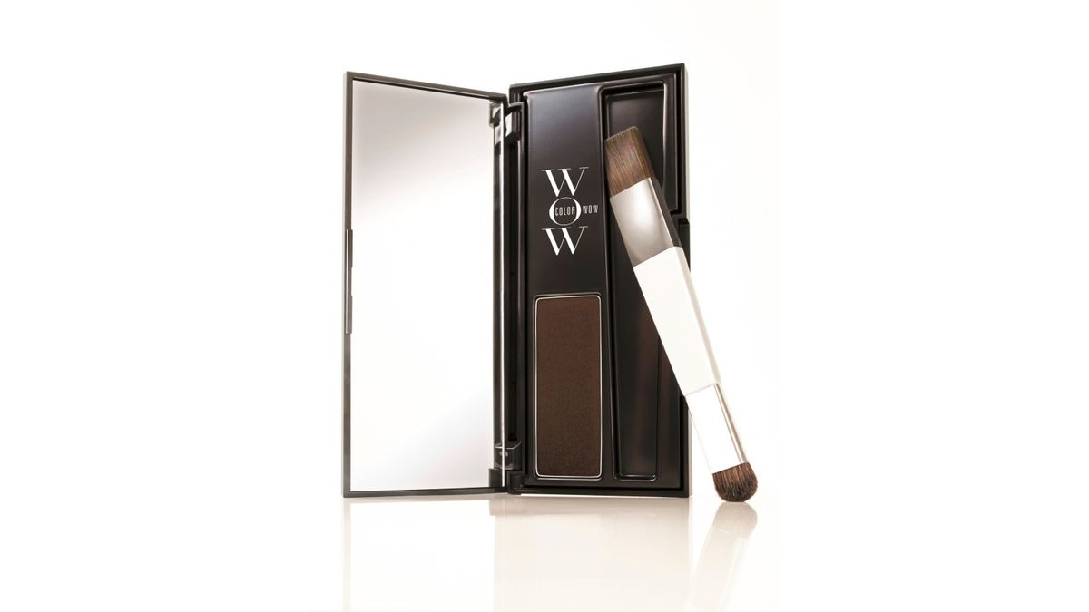 tintura per capelli a casa: Color Wow Root Cover Up