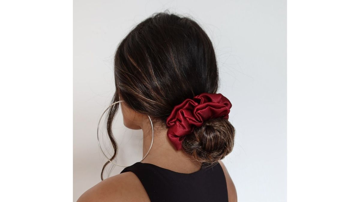 Zlatá hodina Víno hodvábne scrunchies
