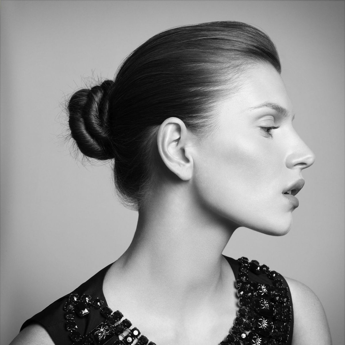 Come asciugare i capelli senza phon: Acconciatura con chignon