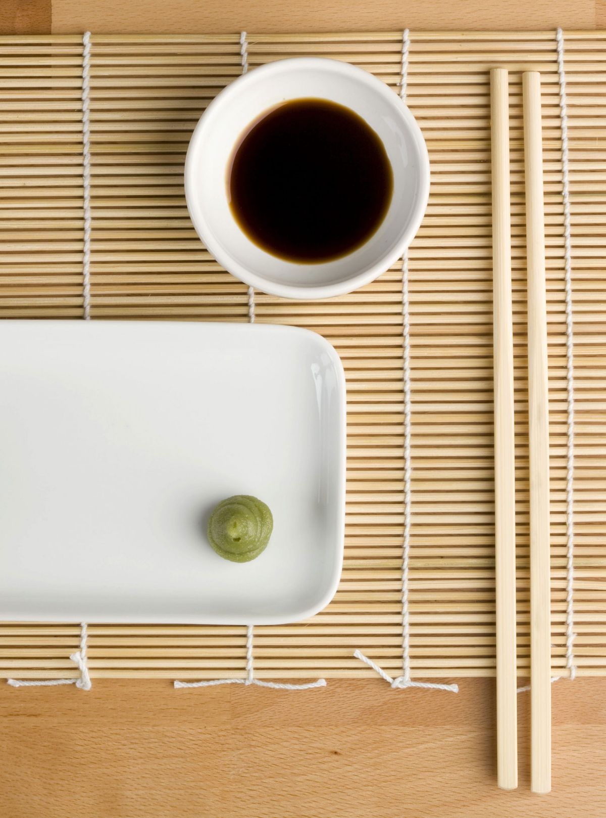 Japanische Diät: Essen mit Stäbchen