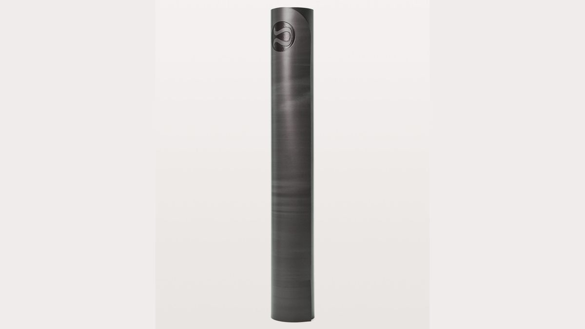 Lululemon The Reversible Mat 3мм свернутый
