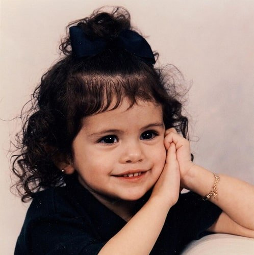 selena gomez fotka z detstva