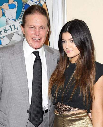 otec kylie jenner