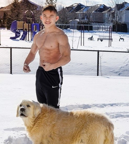 грустный Ли