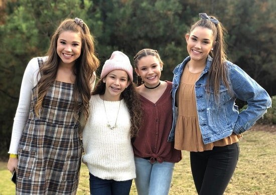 Gracie Haschak Schwester