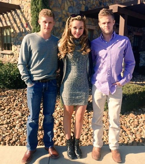brec bassinger brat