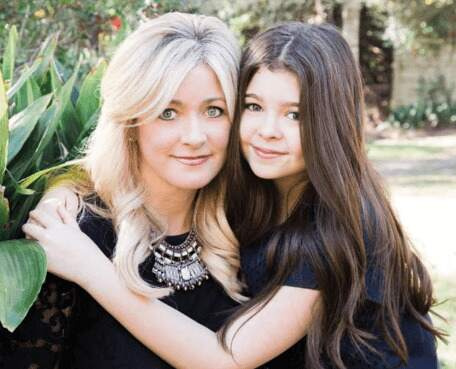 mama Addison Riecke