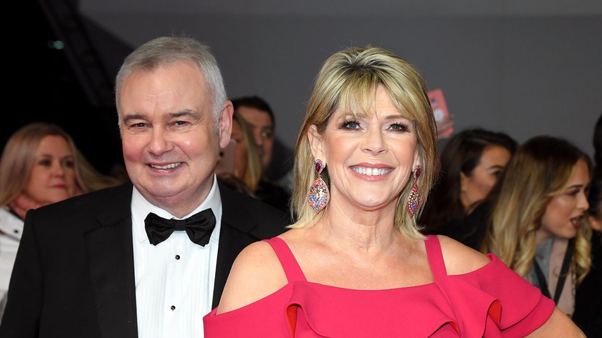 RuthLangsfordとEamonnHolmesは、2020年1月28日にイギリスのロンドンで開催されるThe O2Arenaで開催されるNationalTelevision Awards2020に参加します。