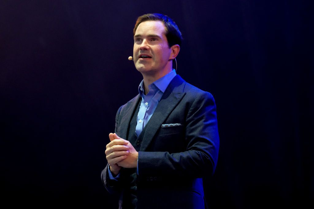 Jimmy Carr effectue