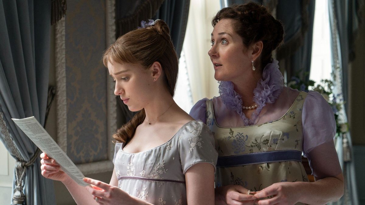 BRIDGERTON, z leve: Phoebe Dynevor, Ruth Gemmell, Diamant prve vode