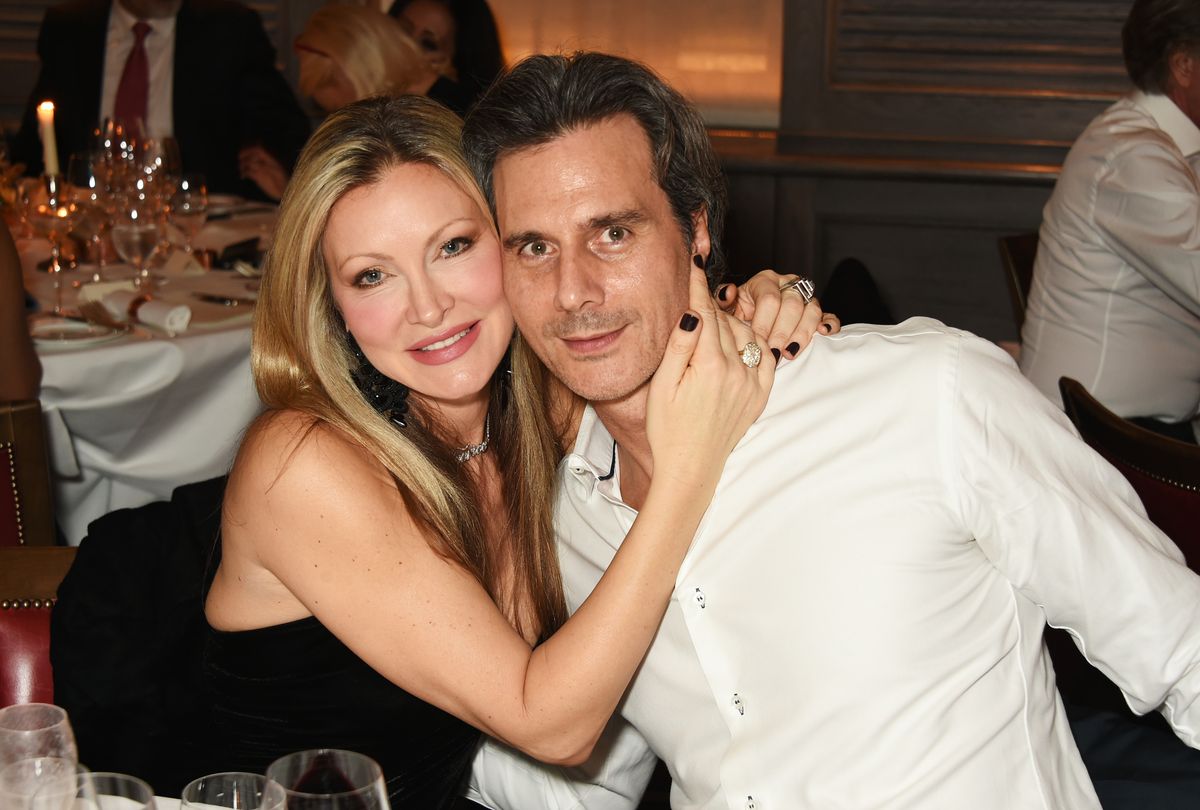Caprice Bourret (L) in Ty Comfort se udeležita zasebne večerje, ki sta jo priredili Jeremy Morris in Lisa Tchenguiz, da bi proslavili Davida Morrisa in agenta Provocateur