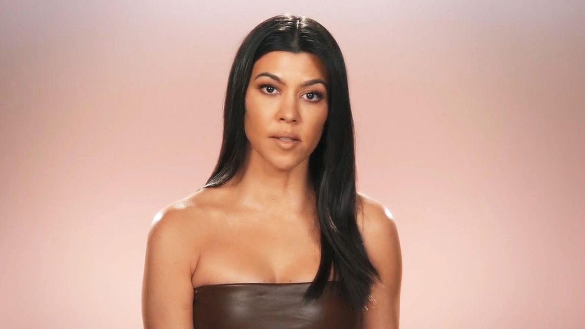 Mire mantenerse al día con las kardashian, kourtney kardashian
