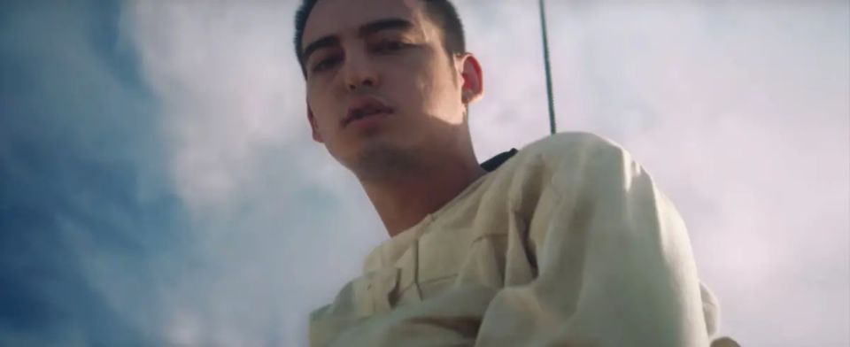 Joji, Test Drive Videosunda Farklı Karakterler Üzerinde Denedi