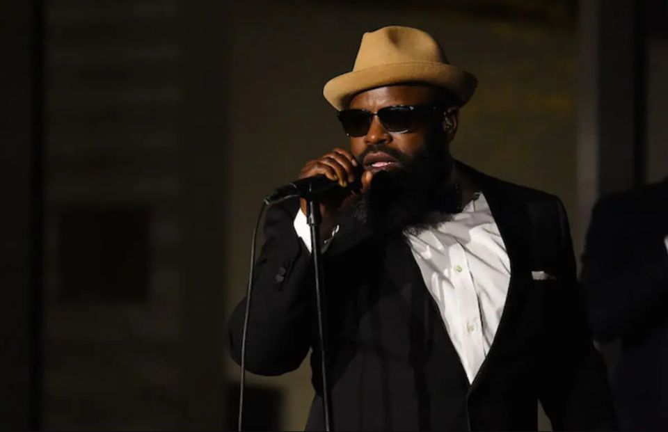 The Roots Black Thought riassume tutti e 4 i film giurassici in un rap di un minuto