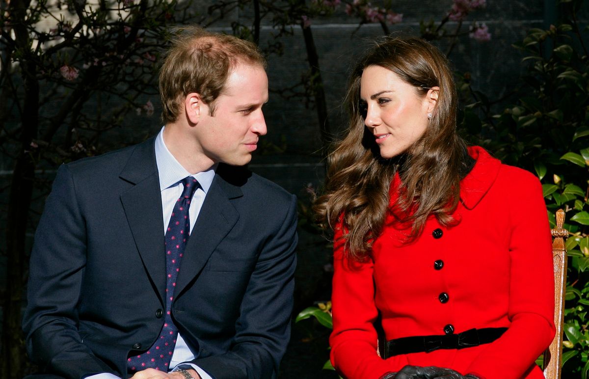 O Príncipe William e Kate Middleton visitam a Universidade de St Andrews como parte do evento