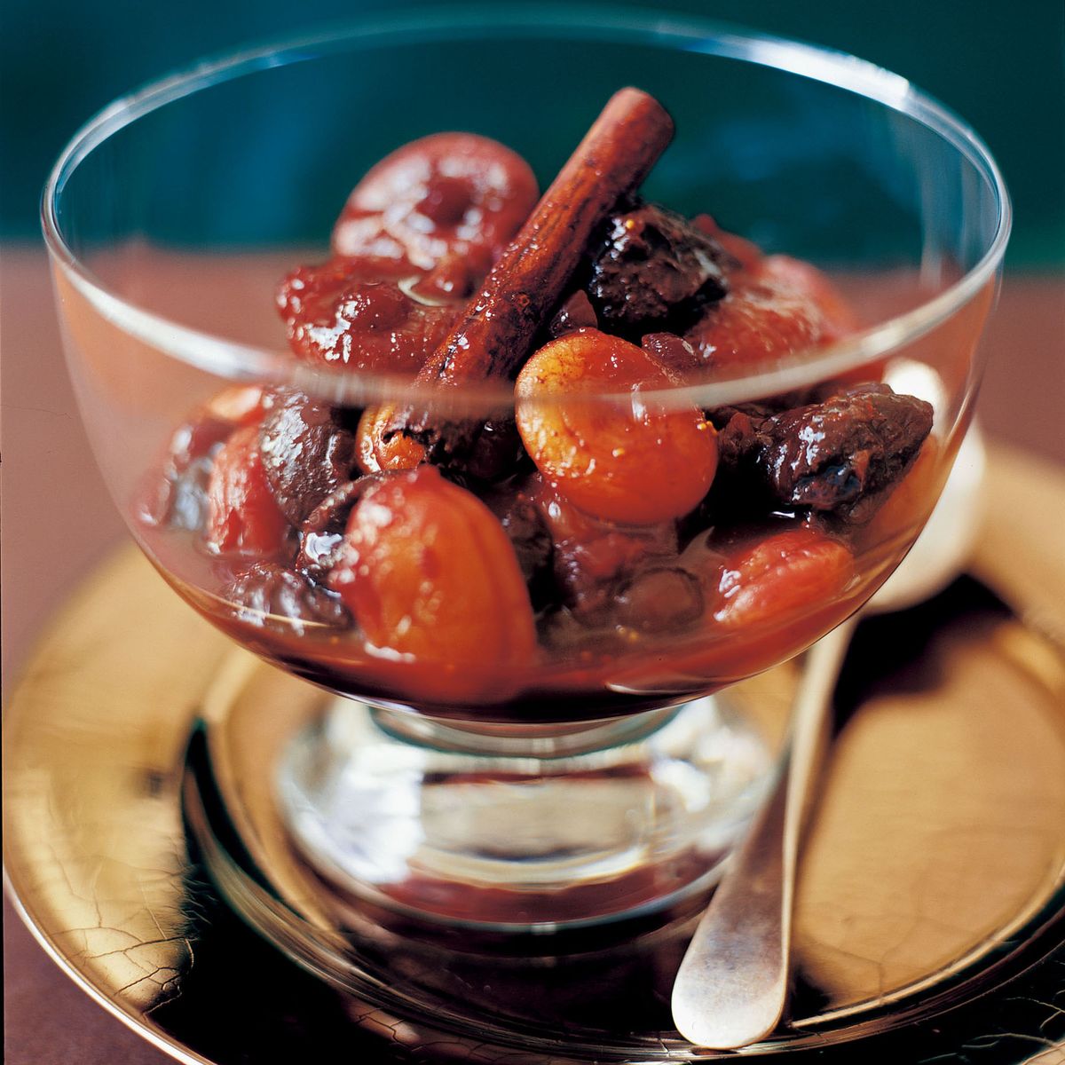 Compota de frutas de invierno con especias